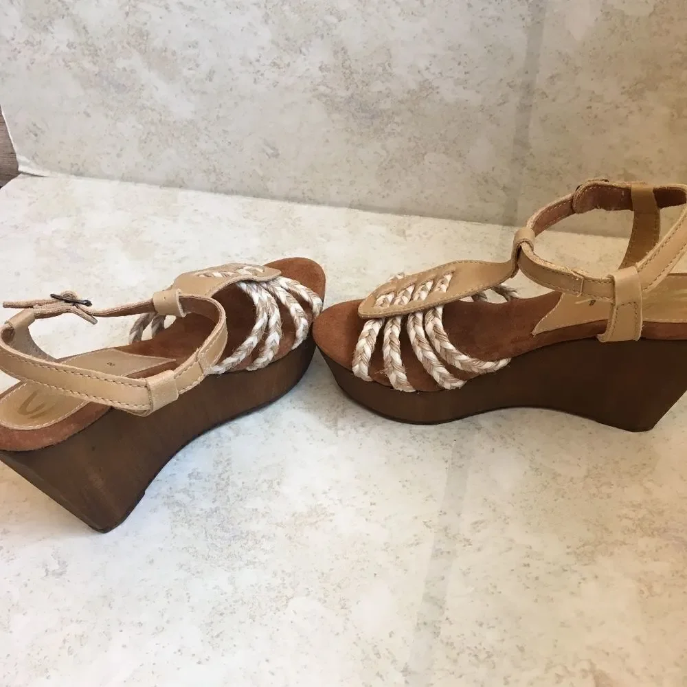 ‎NEW WITHOUT TAGS SBICCA VINTAGE COLL PLATFORM
